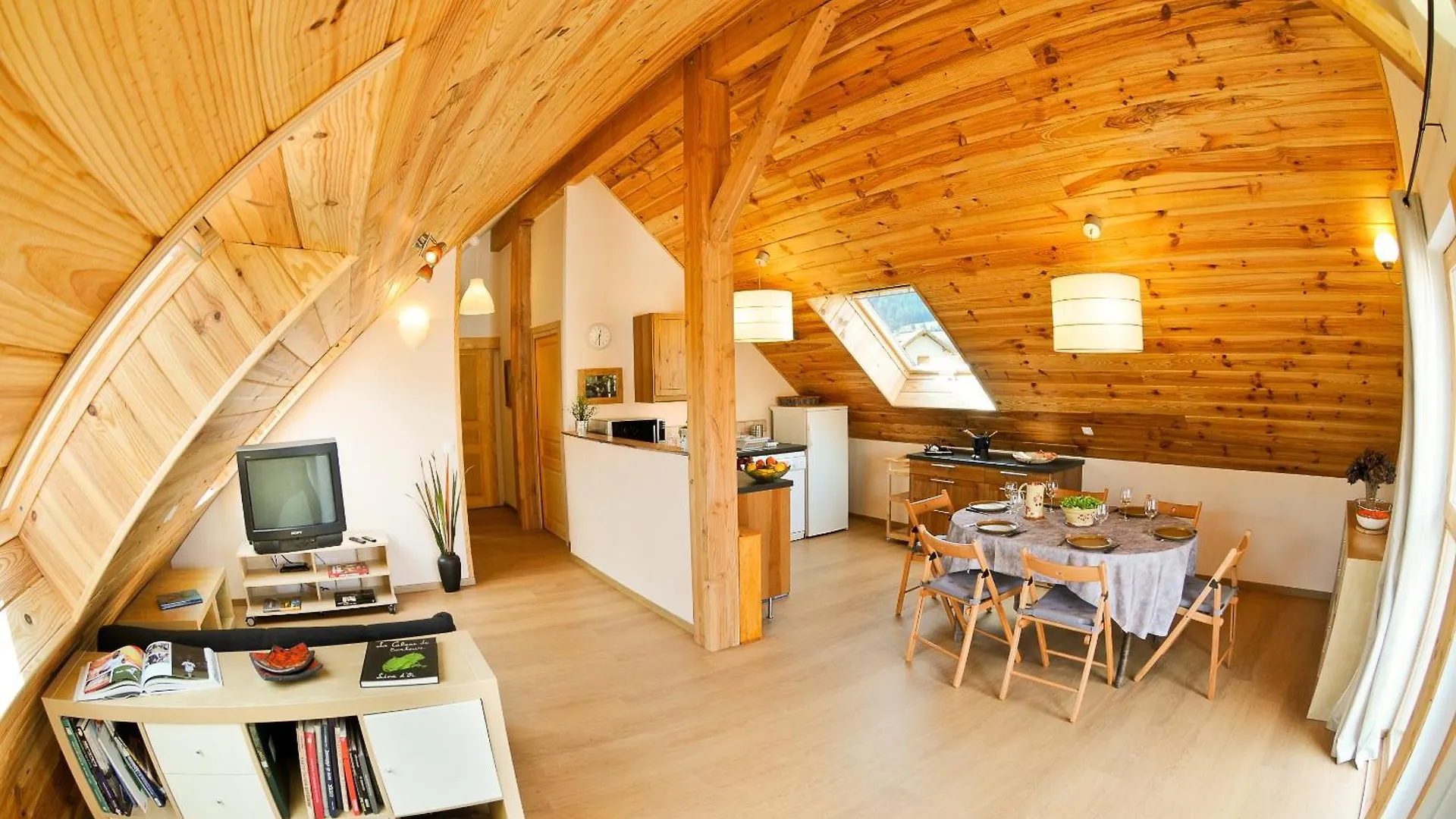 Holiday home La Cabane Du Bonheur, Un Gite Ecologique Cornillon-en-Trieves France